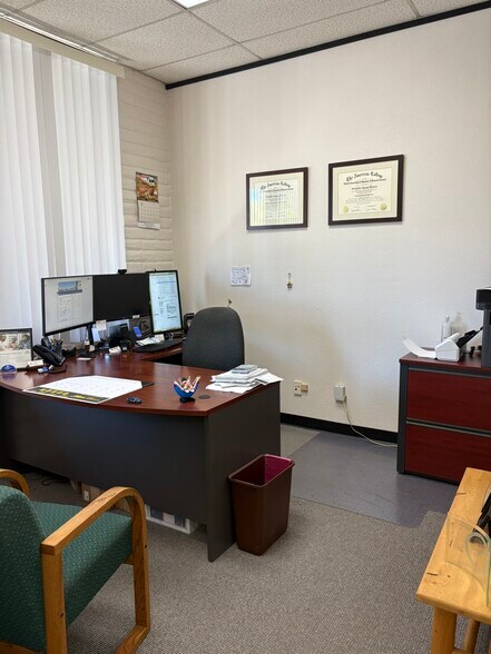 More Photos Of 1150-1190 Garfield St, Eugene Office For Sale