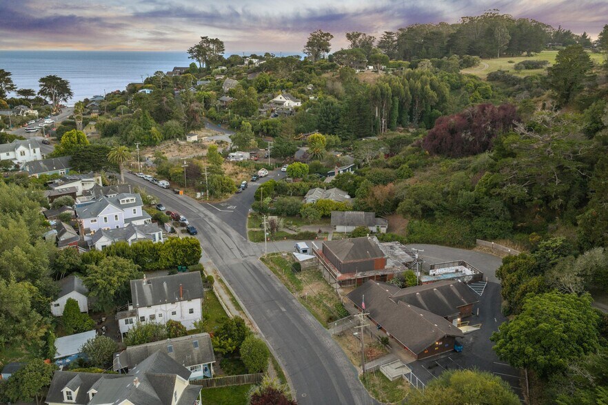Primary Photo Of 16-22 Brighton Avenue, Bolinas General Retail For Sale