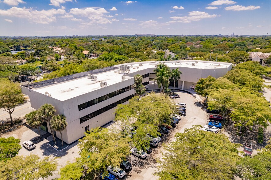 Primary Photo Of 6625 Miami Lakes Dr, Miami Lakes Loft Creative Space For Lease