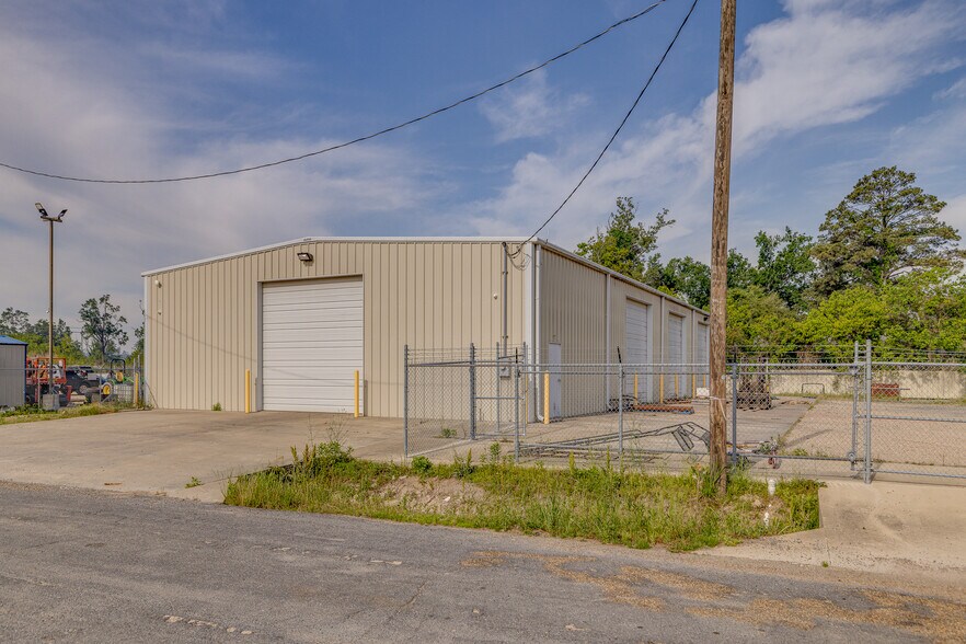More Photos Of 203 Jerry St, West Monroe Auto Repair For Sale