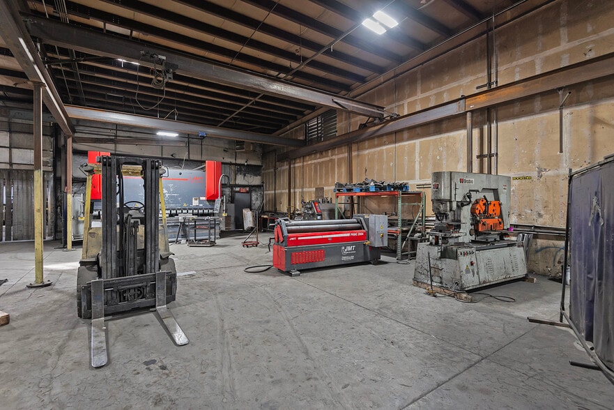 More Photos Of 1926 Pioneer Rd, Salt Lake City Manufacturing For Sale