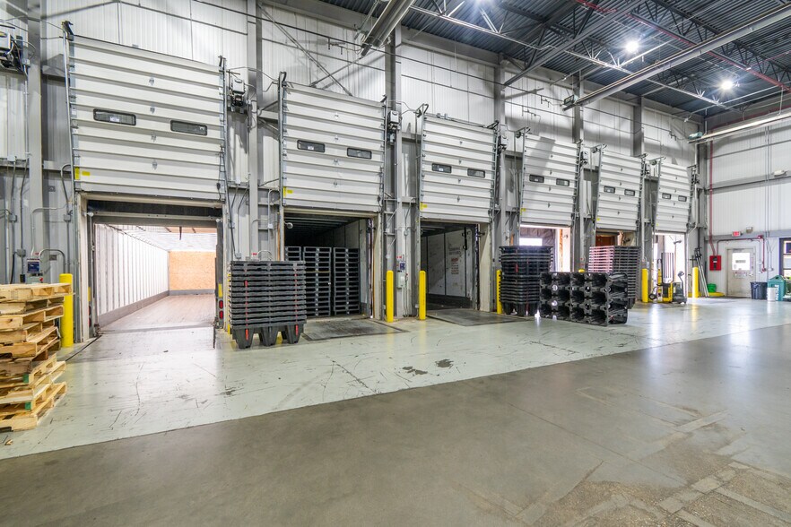 More Photos Of 13255 Centech Rd, Omaha Distribution For Sale