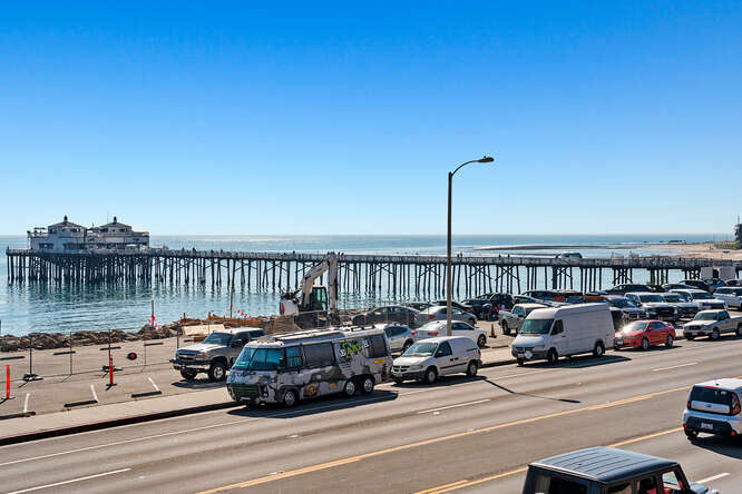 More Photos Of 22917 Pacific Coast Hwy, Malibu Office For Lease