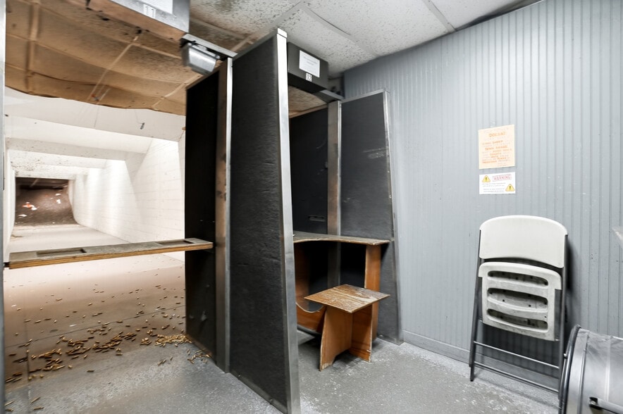 More Photos Of 6190 Parkway North Dr, Cumming Light Distribution For Sale