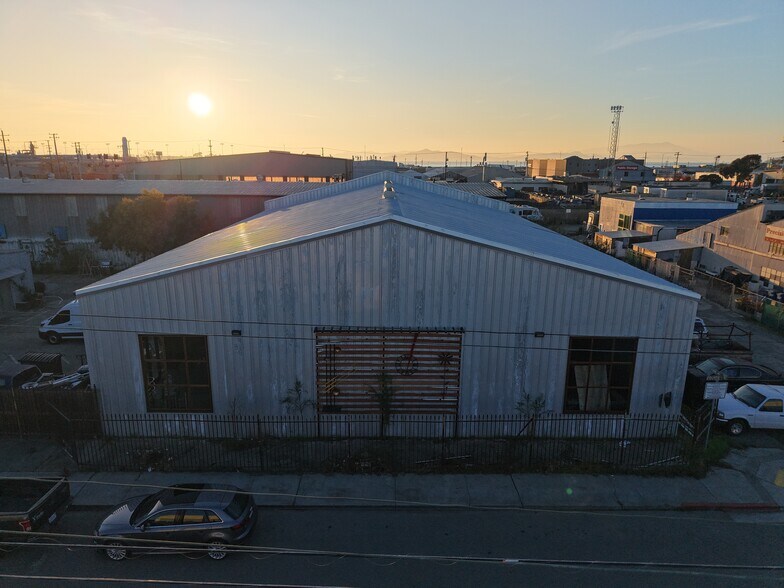 More Photos Of 725 Gilman St, Berkeley Manufacturing For Lease