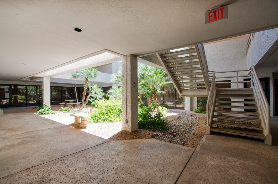 More Photos Of 4801 S Lakeshore Dr, Tempe Office For Lease