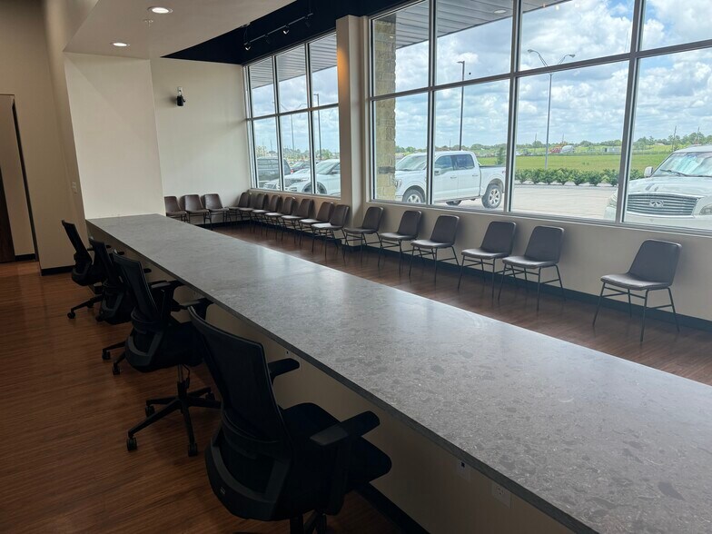 More Photos Of 25140 Kingsland, Katy Office For Lease