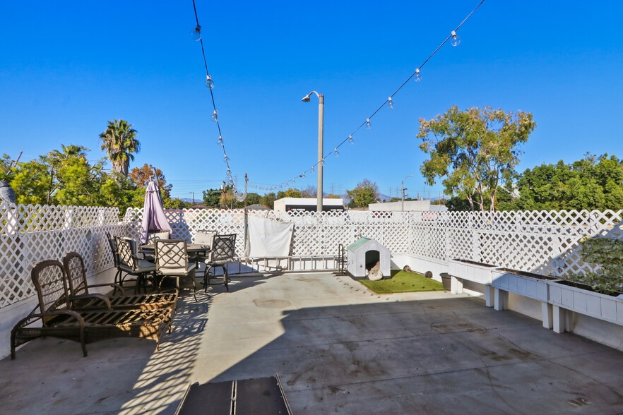 More Photos Of 2517 W Beverly Blvd, Montebello Storefront Retail Residential For Sale