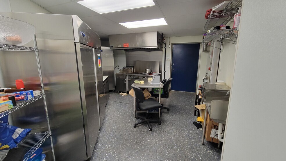 More Photos Of 27531 Grand River St, Livonia General Retail For Sale