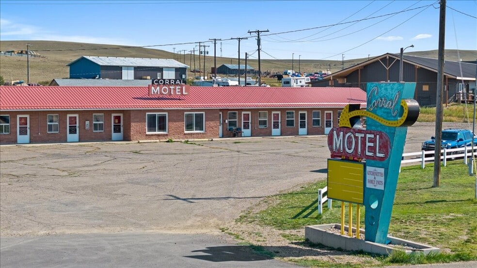 More Photos Of 1307 E Hwy 12, Harlowton Hotel For Sale