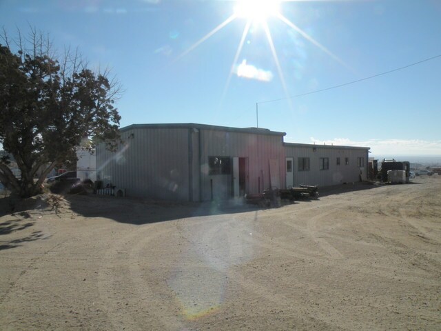 More Photos Of 201 Missouri, Bloomfield Warehouse For Lease