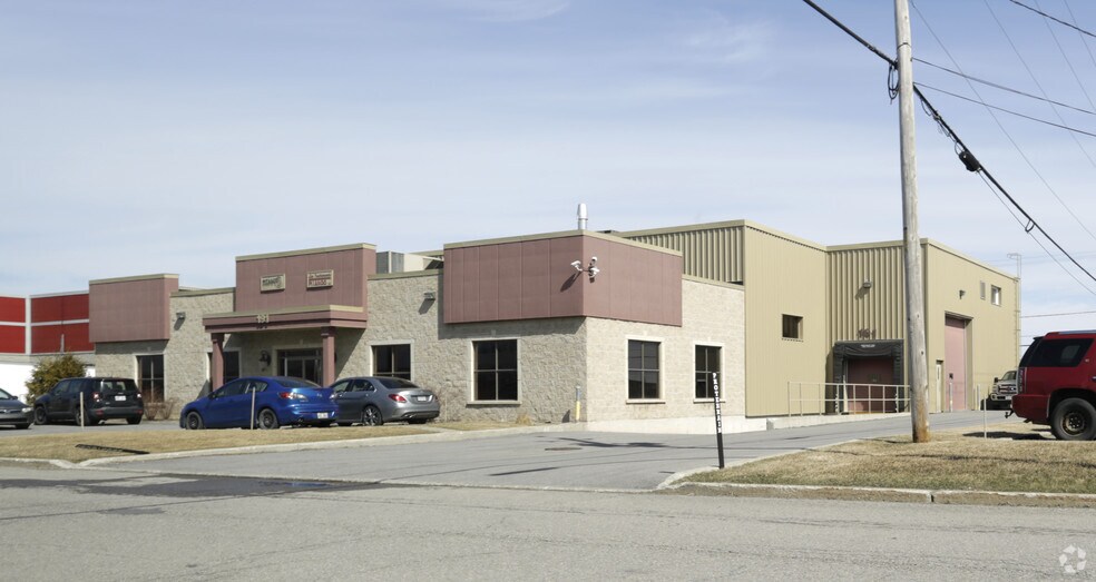 More Photos Of 191 Rue Brossard, Delson Manufacturing For Sale