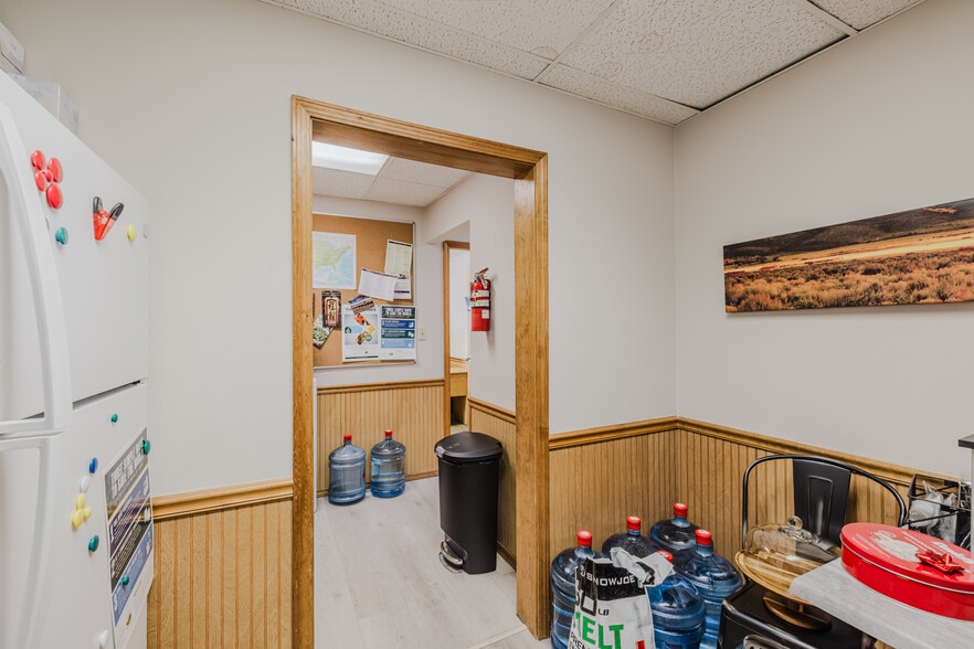 More Photos Of 975 5th St, Elko Office For Lease