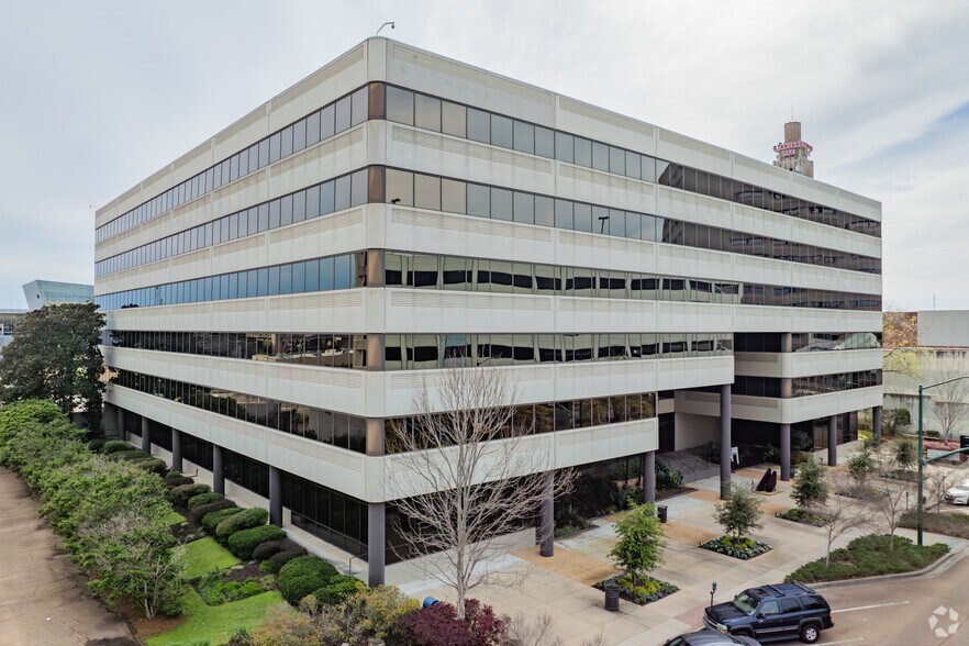 More Photos Of 111 E Capitol St, Jackson Office For Lease