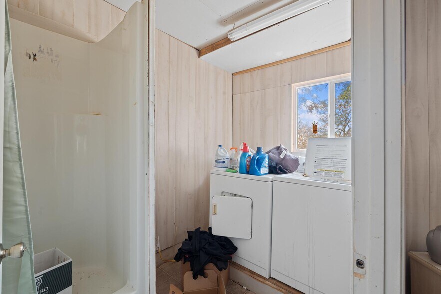 More Photos Of 607 Butts Mill Rd, Pine Mountain General Retail For Sale