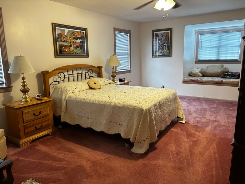 More Photos Of 205 Grandview Dr, Frankfort Religious Facility For Sale