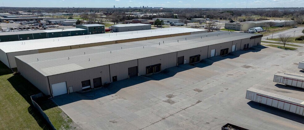 Primary Photo Of , Lincoln Industrial For Sale