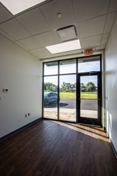 More Photos Of 181 Newland Rd, Columbia Warehouse For Lease