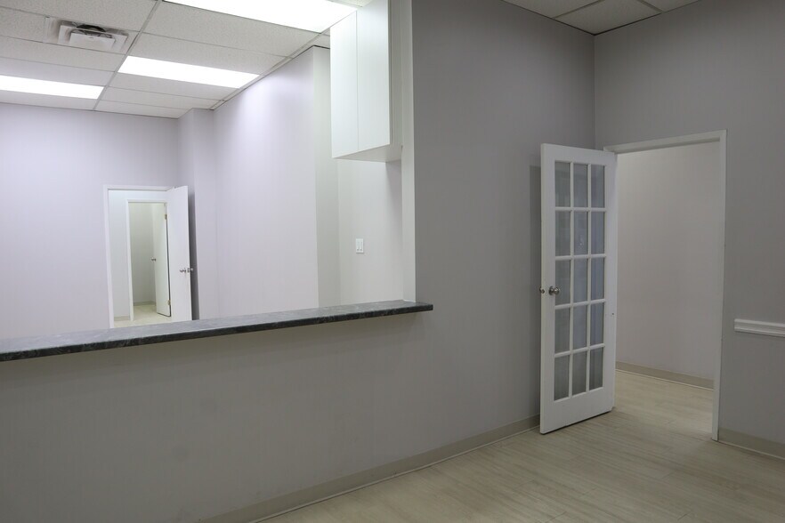 More Photos Of 2120 Eglinton Ave W, Toronto Office For Lease