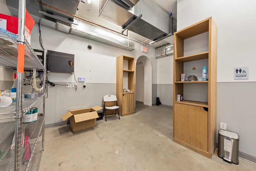 More Photos Of 106 N 6th St, Brooklyn Apartments For Lease