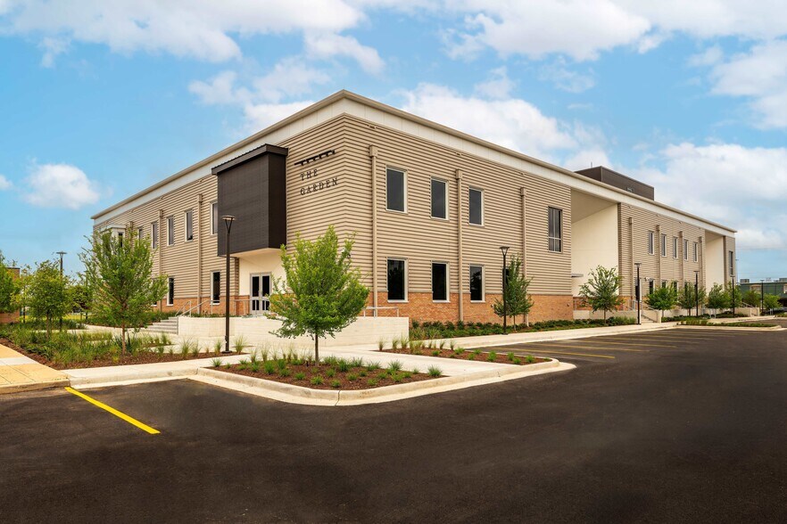 More Photos Of 6856 Bellaire Blvd, Houston Religious Facility For Lease