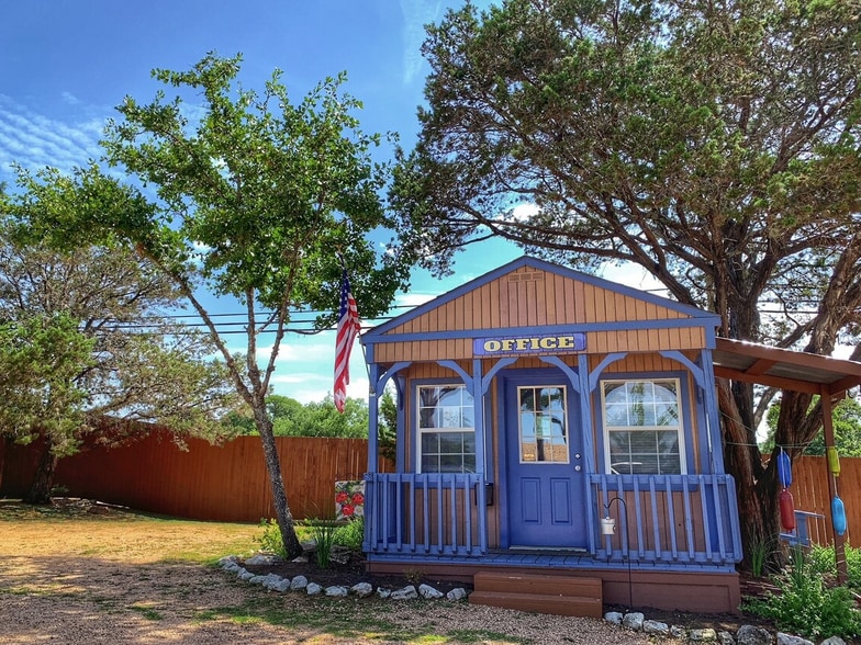 More Photos Of 1400 Ranch Road 261, Buchanan Dam Hotel For Sale