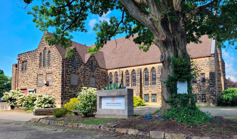 Primary Photo Of 421 Spicer St, Akron Religious Facility For Sale