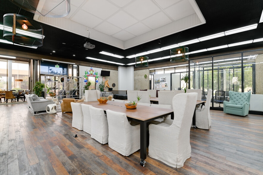 More Photos Of 140 N Escondido Blvd, Escondido Office For Sale