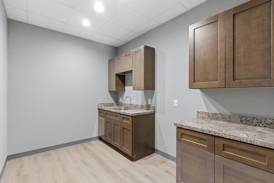 More Photos Of 764 Soechting Rd, New Braunfels Unknown For Lease