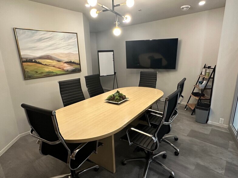 More Photos Of 10171 Saskatchewan Dr, Edmonton Office For Lease