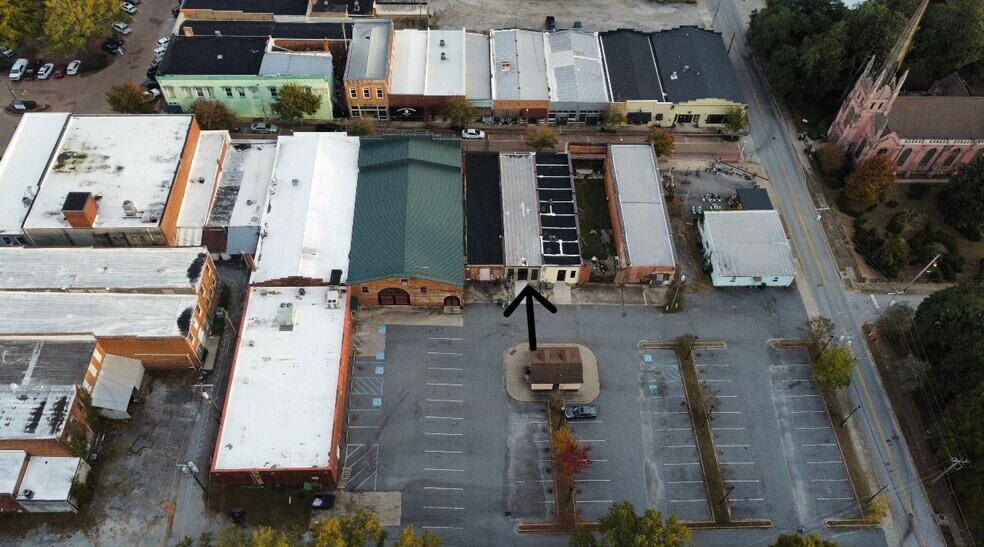 More Photos Of 124 Trinity St, Abbeville Storefront For Sale