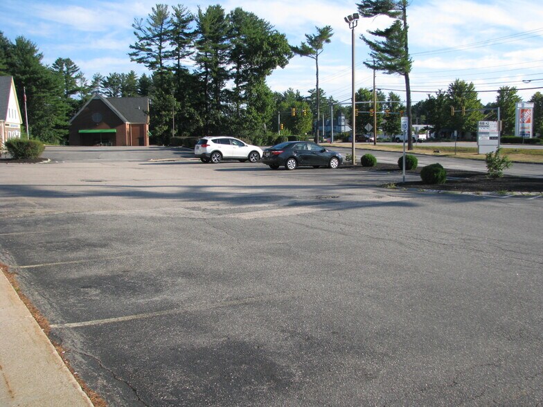 More Photos Of 44 Lafayette Rd, North Hampton Storefront Retail Office For Lease