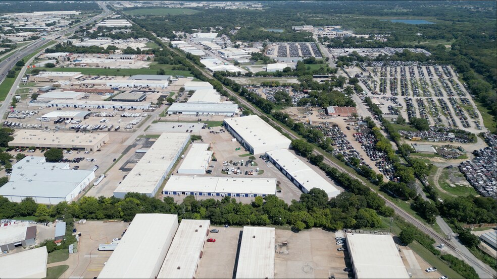 More Photos Of 1663 Hickory Dr, Haltom City Unknown For Lease