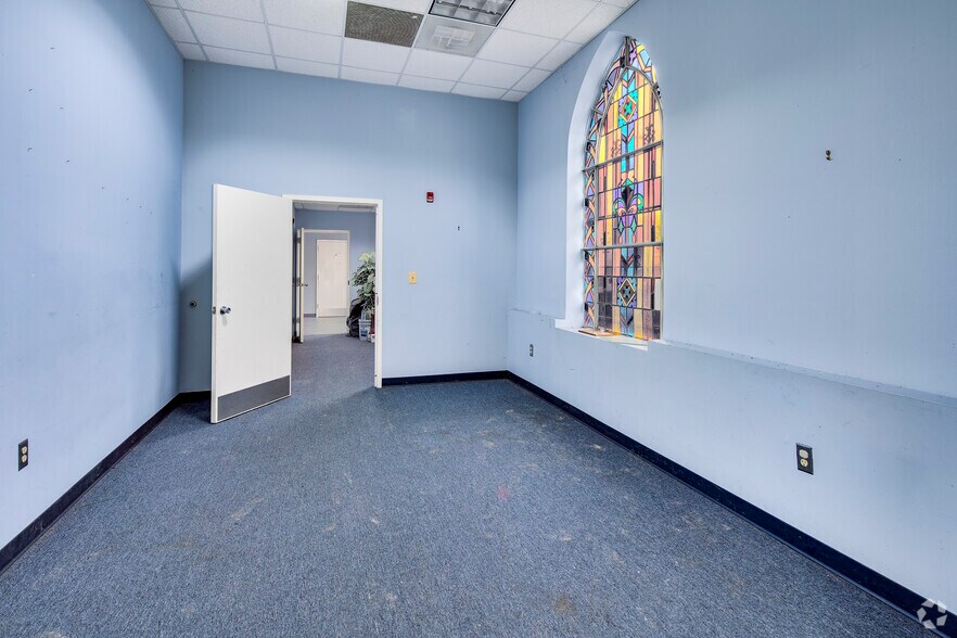 More Photos Of 441 Chaplin St SE, Washington Religious Facility For Sale