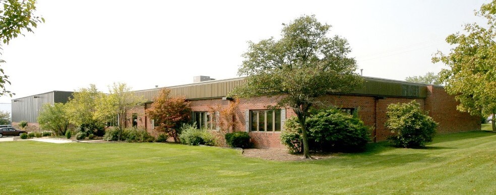 More Photos Of 46001 Five Mile Rd, Plymouth Warehouse For Lease