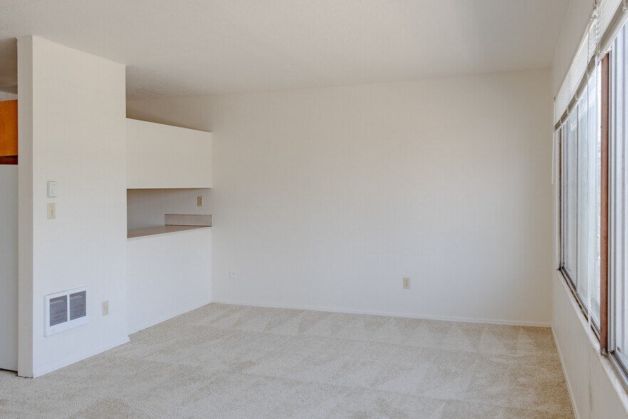 More Photos Of 7606-7720 E Burnside St, Portland Apartments For Sale
