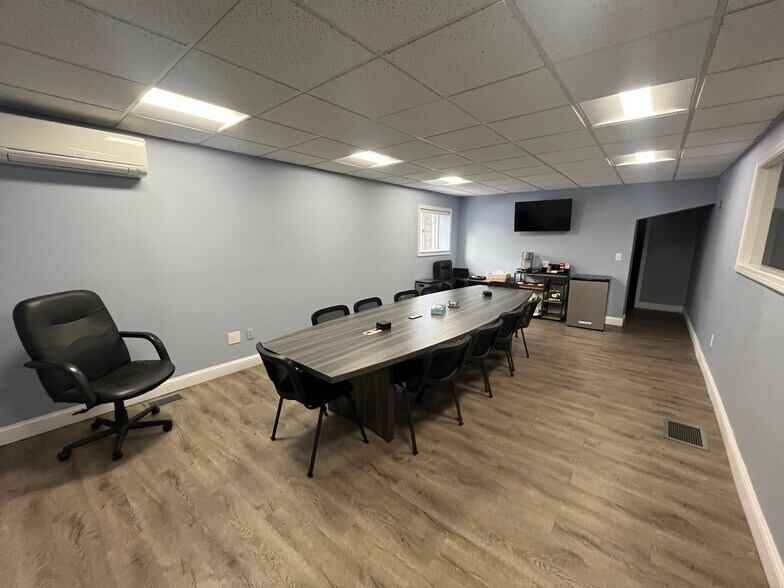 More Photos Of 19 Pomerleau St, Biddeford Industrial For Lease