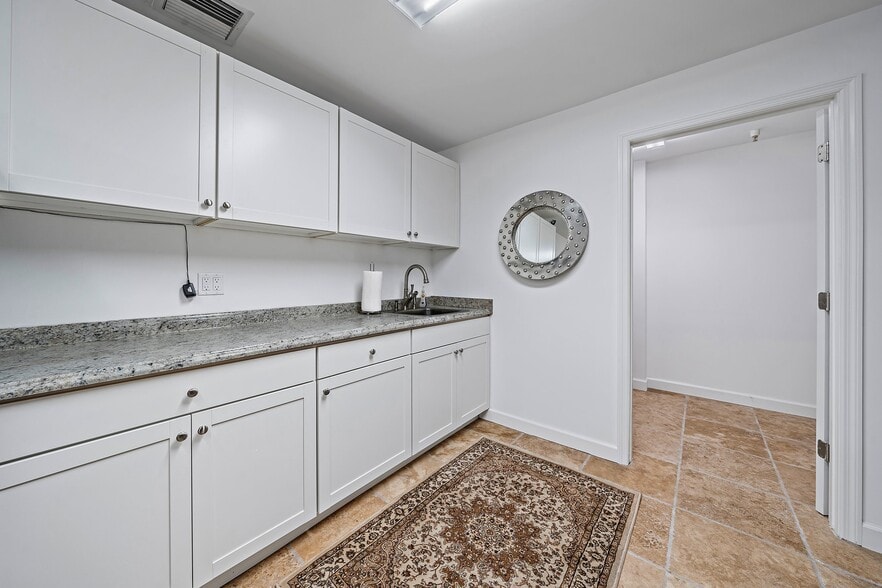 More Photos Of 1501 SE Decker Ave, Stuart Warehouse For Sale