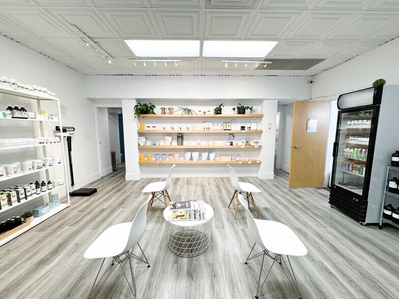 More Photos Of 15 Alma St, Moncton Medical For Lease