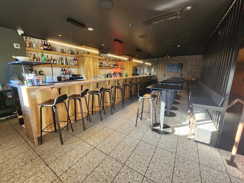 More Photos Of 4971 N 7th Ave, Phoenix Restaurant For Sale