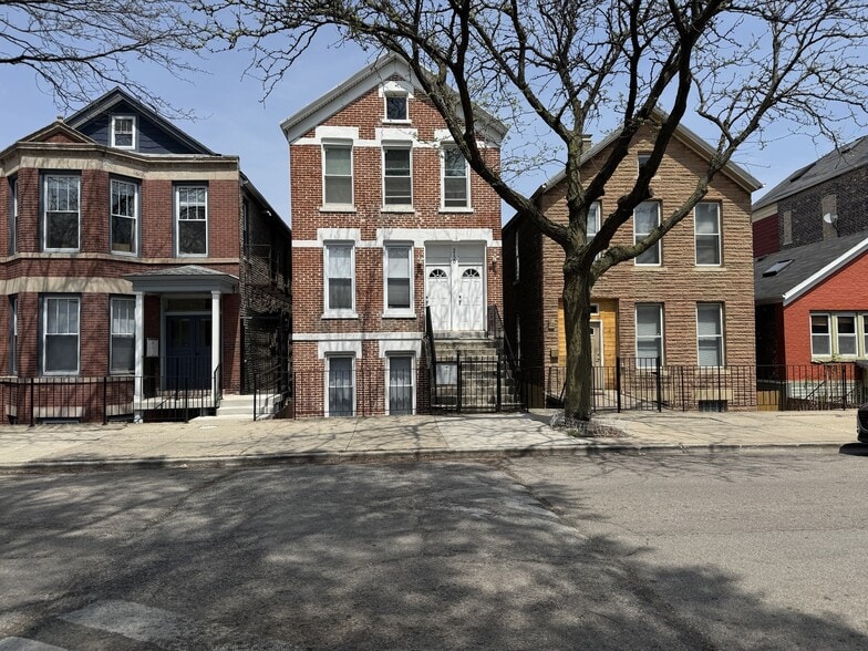 Primary Photo Of 2120 W Cullerton St, Chicago Apartments For Sale