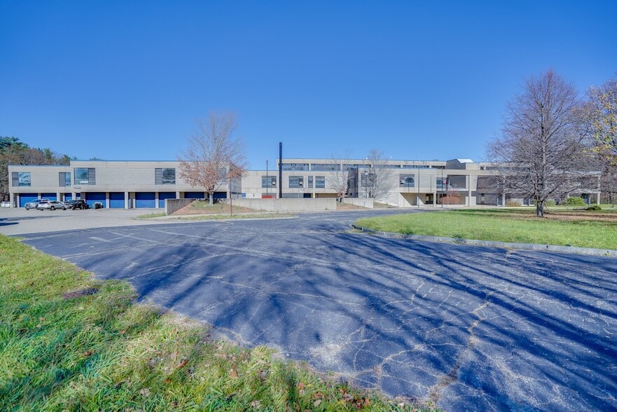 More Photos Of 275 Portsmouth Ave, Stratham Light Manufacturing For Sale