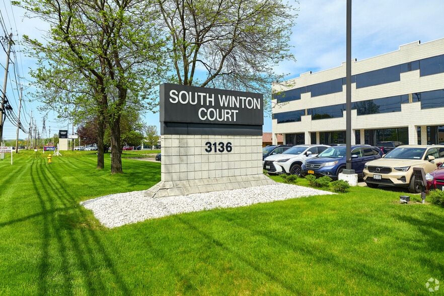 More Photos Of 3136 S Winton Rd, Rochester Office For Lease