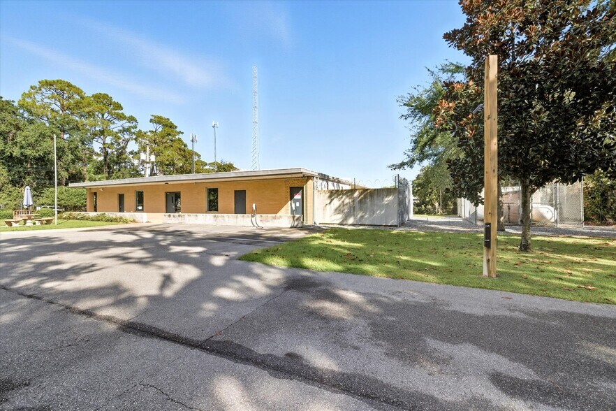 More Photos Of 1816 Old St Augustine Rd, Tallahassee Office For Sale