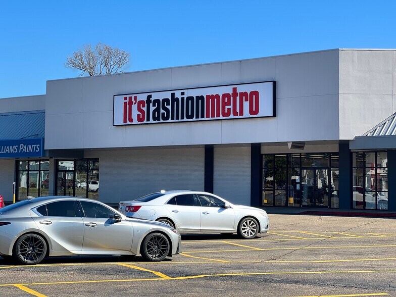 More Photos Of 1090-1164 Homer Rd, Minden General Retail For Lease