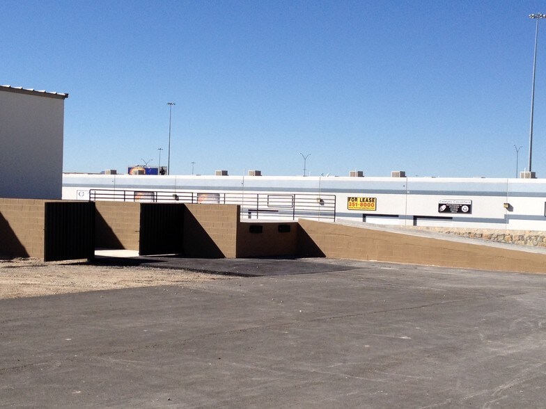 More Photos Of 12305 Mercantile Ave, El Paso Warehouse For Lease