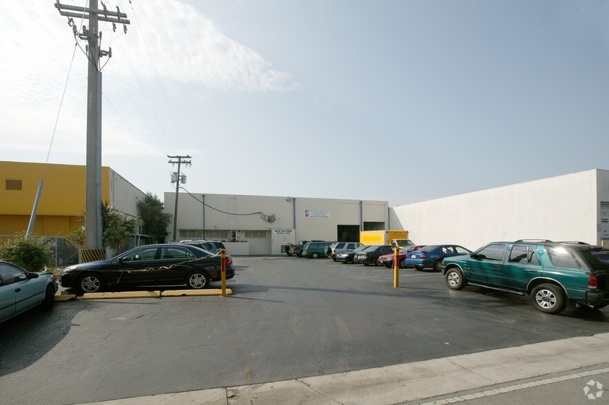 Primary Photo Of 480 W 20th St, Hialeah Warehouse For Lease