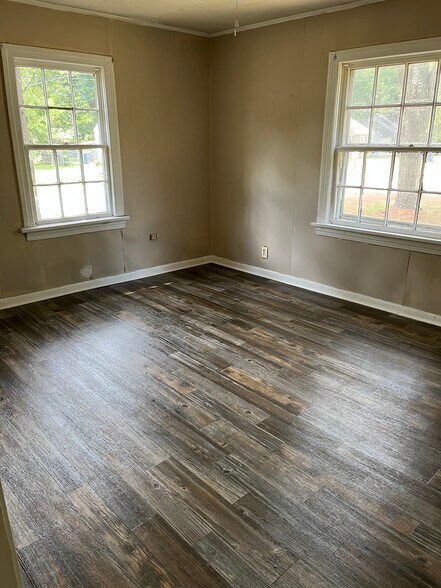 More Photos Of , Batesville Unknown For Sale
