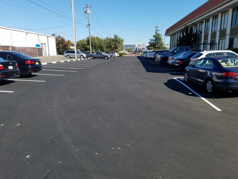 More Photos Of 8105 Edgewater Dr, Oakland Office For Lease