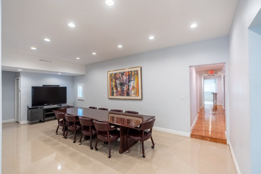 More Photos Of , Coral Gables Office For Sale